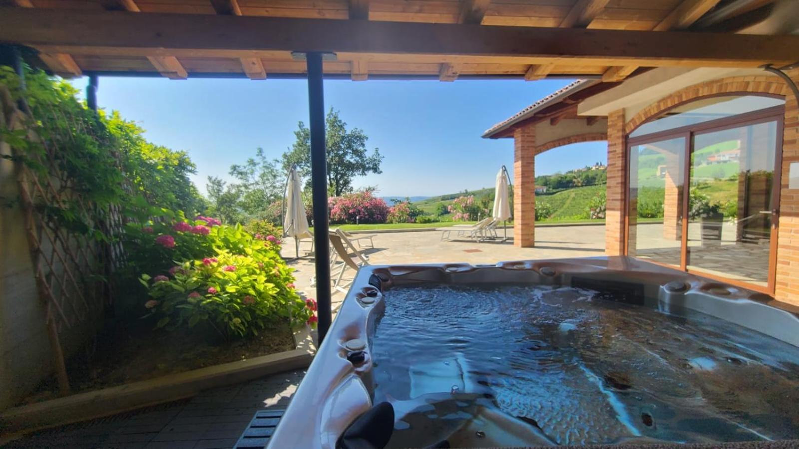 Willa Casa Castella - Adults Only - Langhe Diano dʼAlba Zewnętrze zdjęcie
