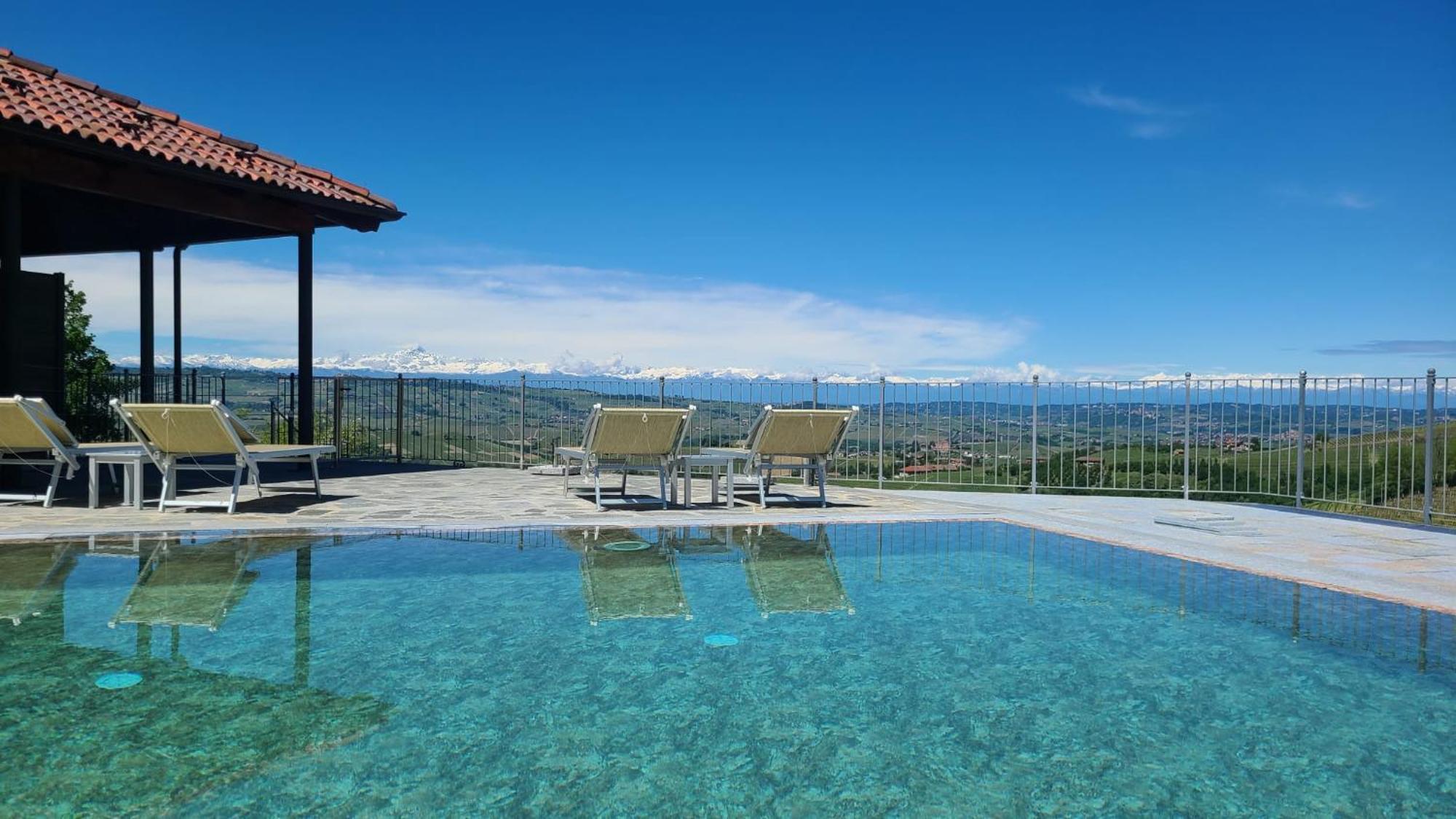 Willa Casa Castella - Adults Only - Langhe Diano dʼAlba Zewnętrze zdjęcie