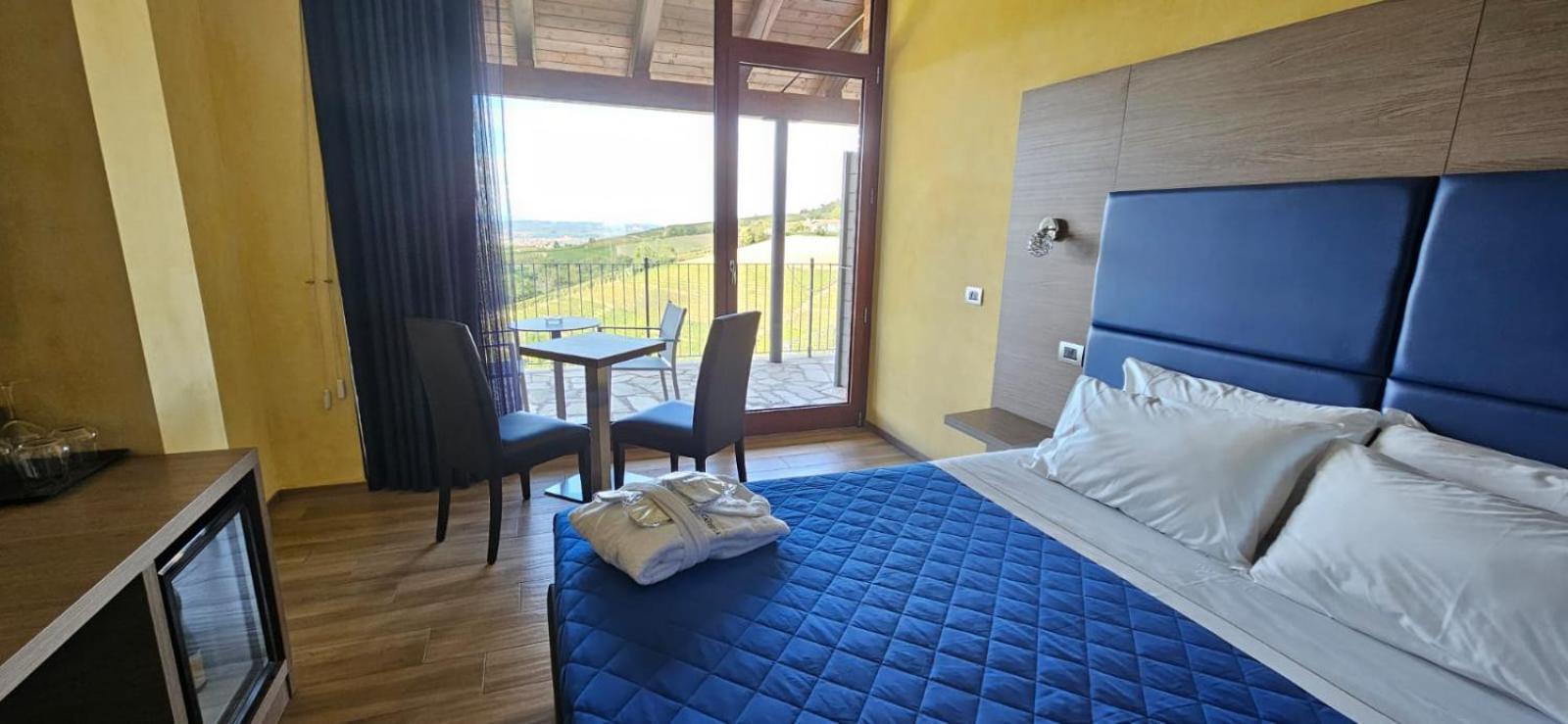 Willa Casa Castella - Adults Only - Langhe Diano dʼAlba Zewnętrze zdjęcie