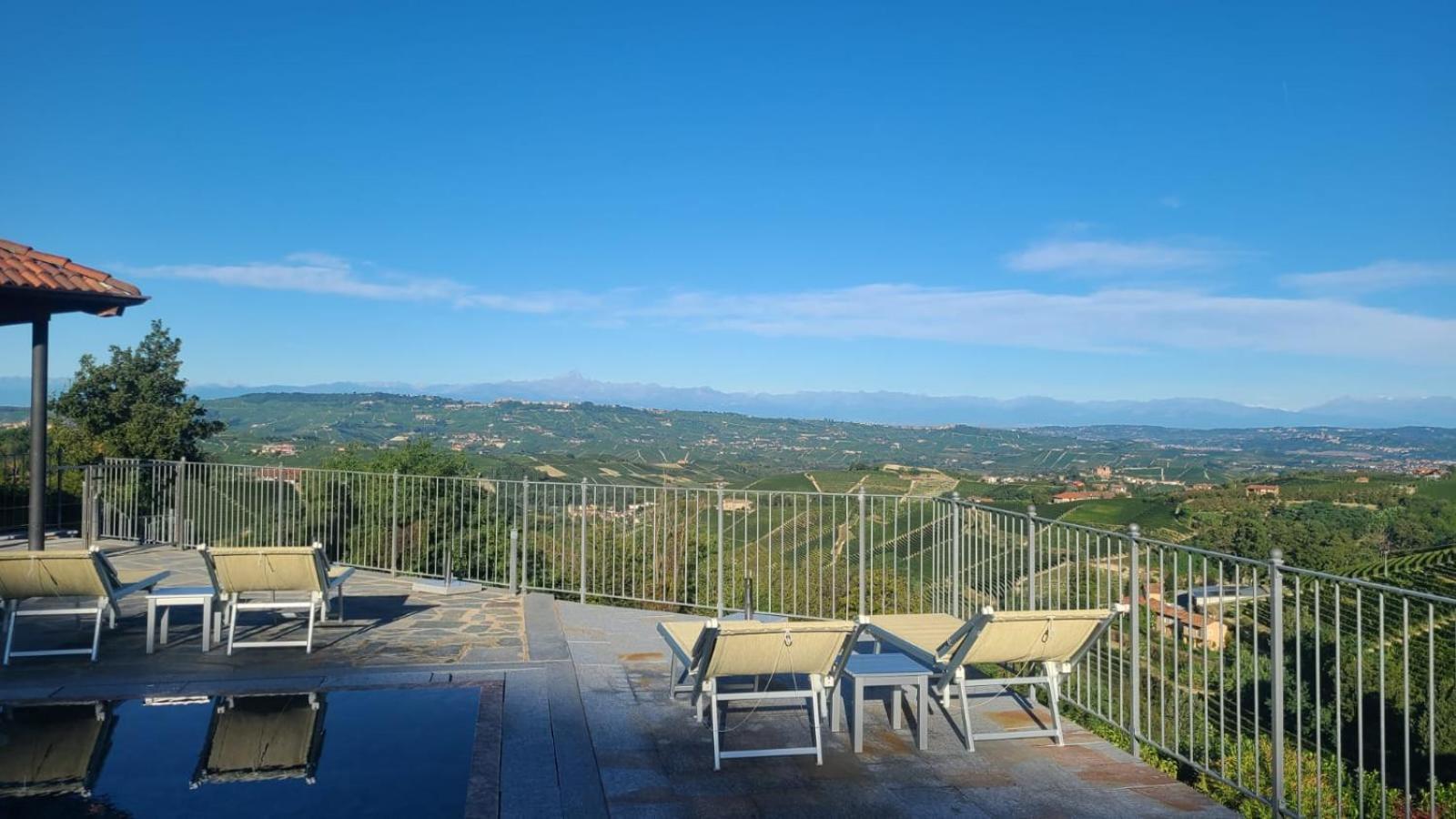 Willa Casa Castella - Adults Only - Langhe Diano dʼAlba Zewnętrze zdjęcie