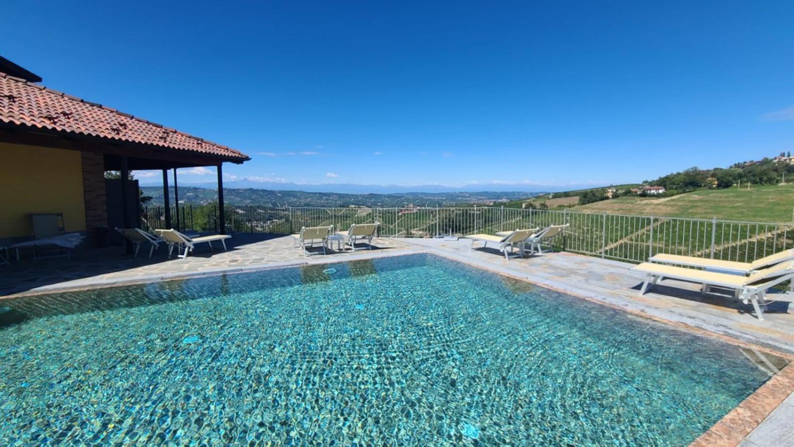Willa Casa Castella - Adults Only - Langhe Diano dʼAlba Zewnętrze zdjęcie