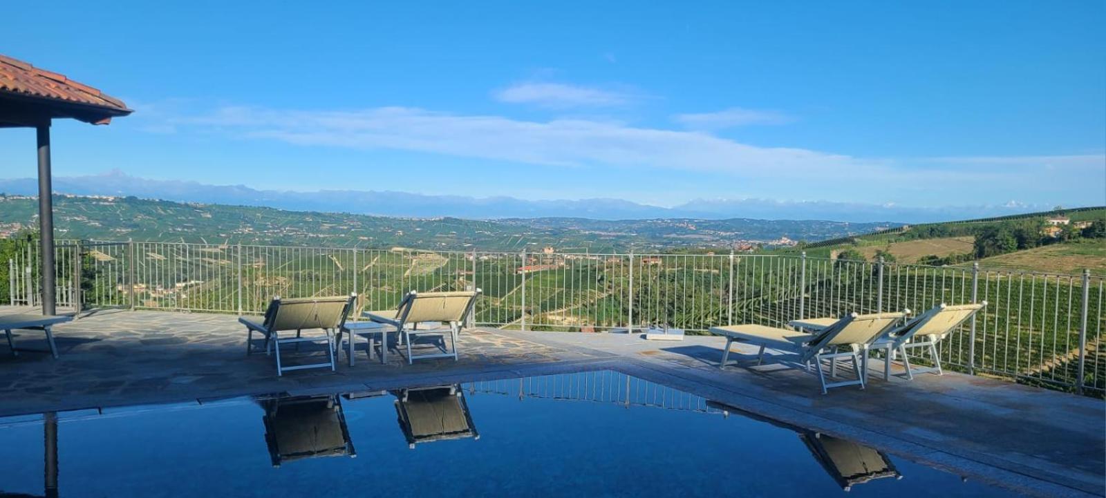 Willa Casa Castella - Adults Only - Langhe Diano dʼAlba Zewnętrze zdjęcie