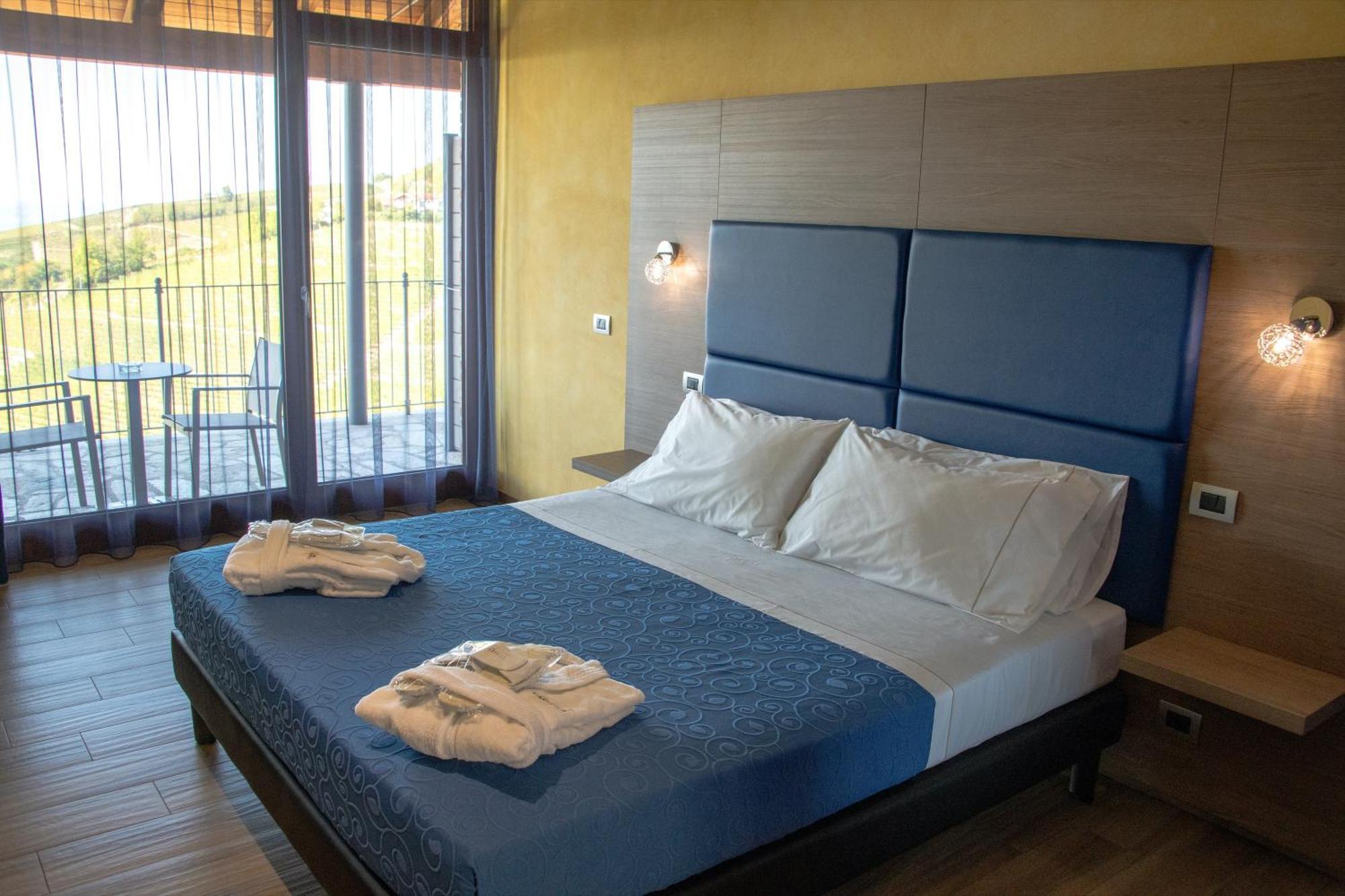 Willa Casa Castella - Adults Only - Langhe Diano dʼAlba Zewnętrze zdjęcie